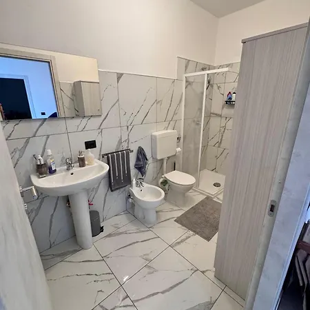 Appartamento Tortona * Тортона